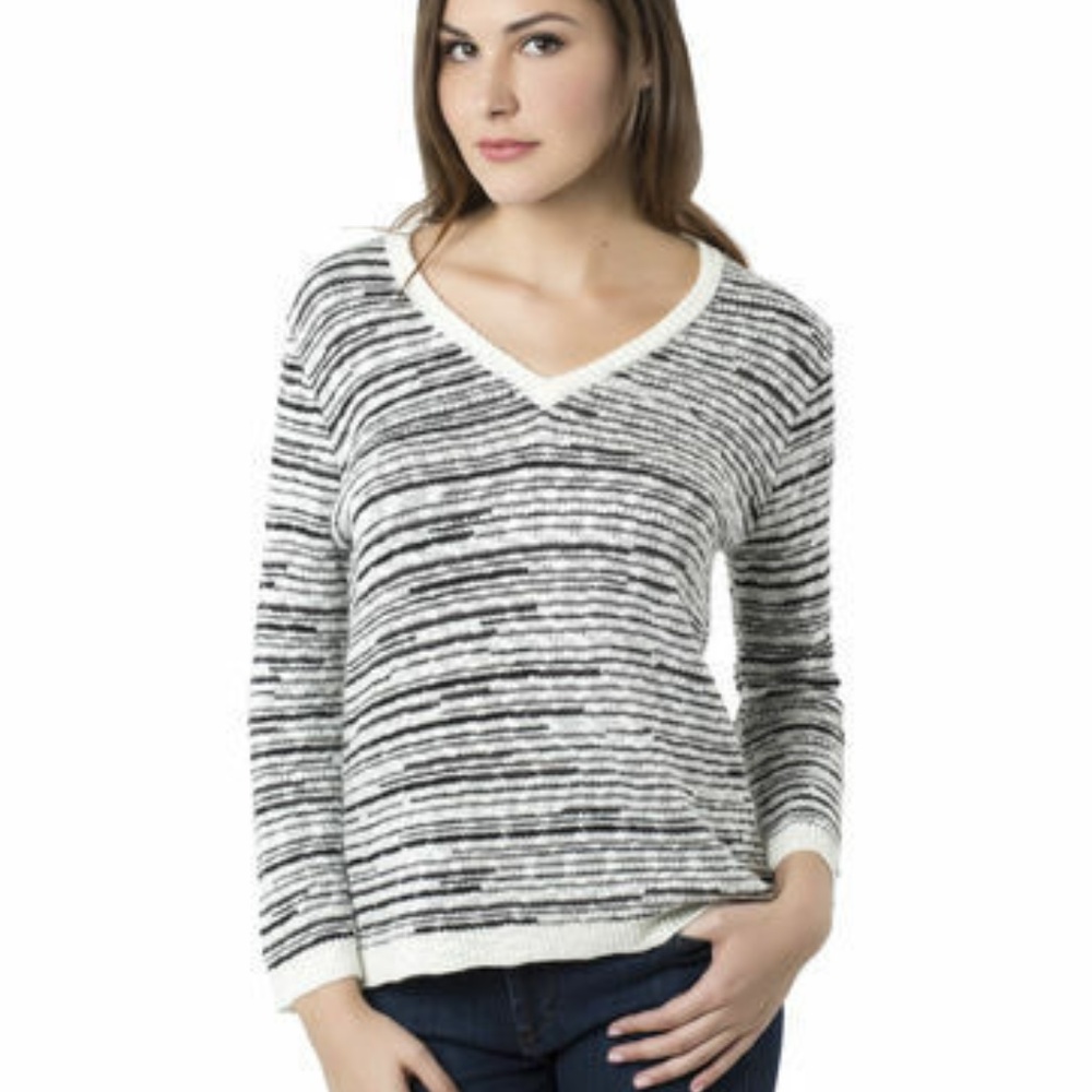 THE KORNER THEKORNER V Neck Mixed Knit Sweater